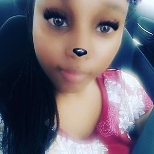 Meet your Posher, Makayla